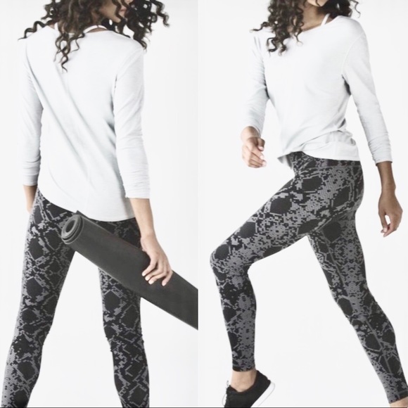lululemon athletica Pants - Lululemon Ziggy Snake Hi-Rise Wunder Under 31” 8